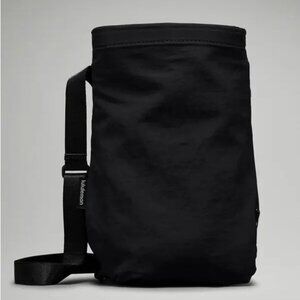 Lululemon Black Crossbody Water Bottle Bag